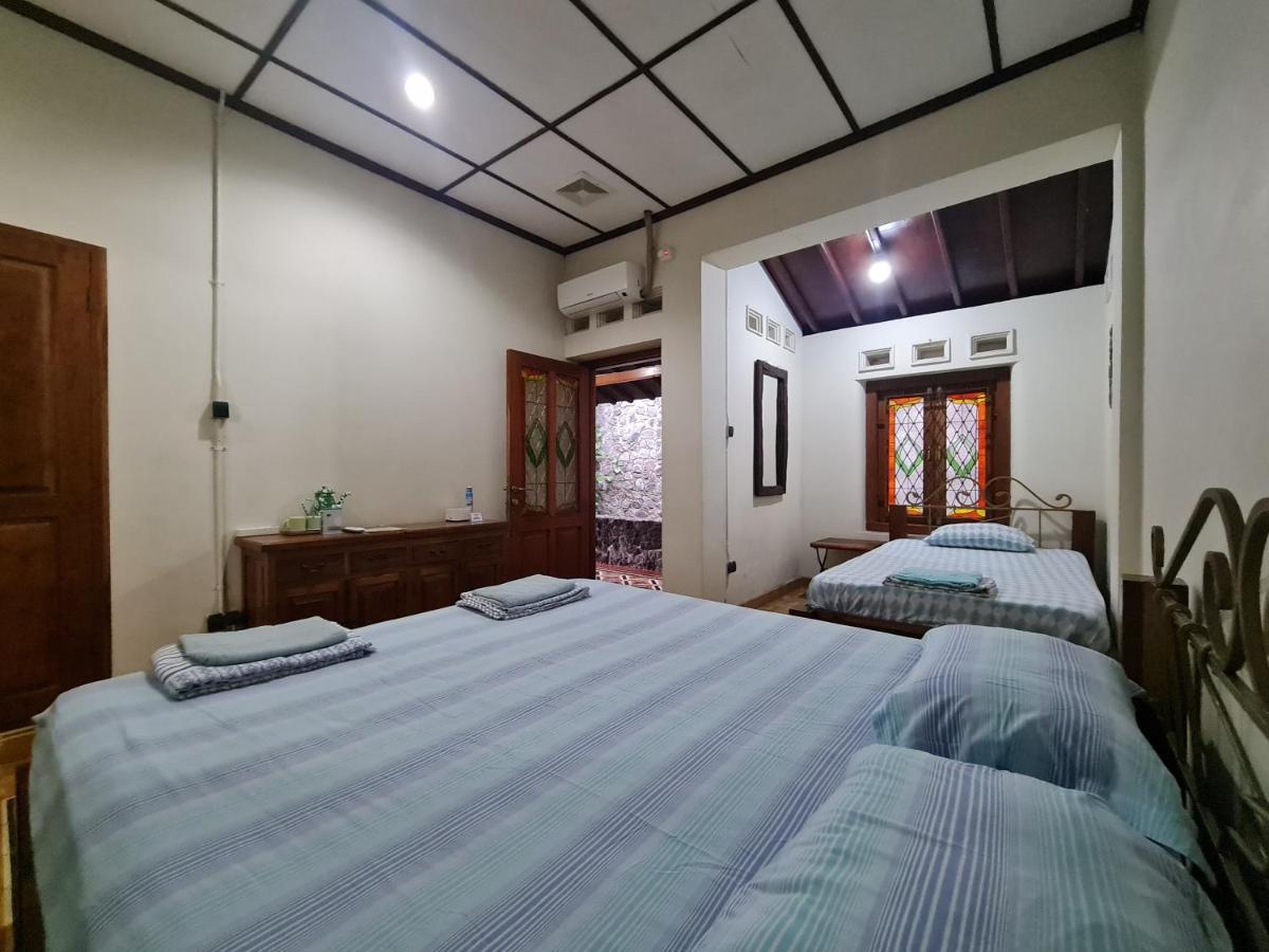 Omah Pitoe Yogya Homestay Yogyakarta Exterior photo