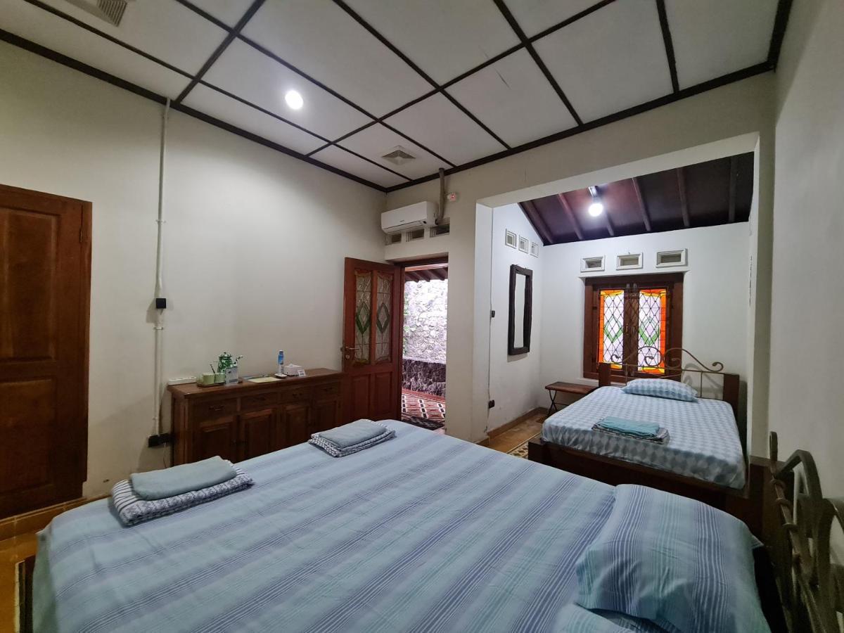 Omah Pitoe Yogya Homestay Yogyakarta Exterior photo