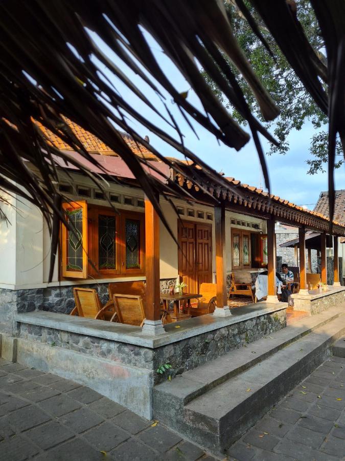 Omah Pitoe Yogya Homestay Yogyakarta Exterior photo